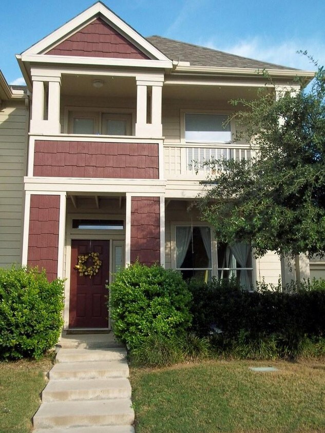 Primary Photo - 10708 Traymore Dr