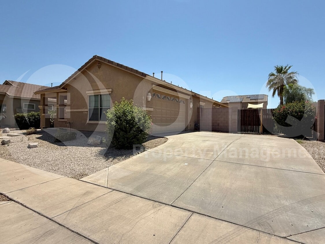 Building Photo - 2850 S Chaparral Blvd