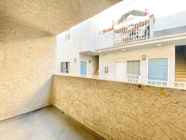 Foto del edificio - 10825 Blix St