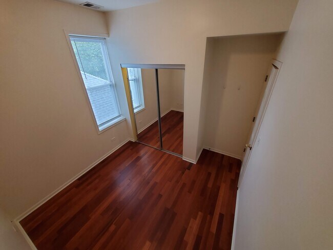 Foto del edificio - 2417 W Lyndale St