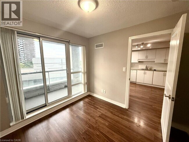 Building Photo - 30 Herons Hl Wy