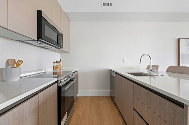 Building Photo - Aera