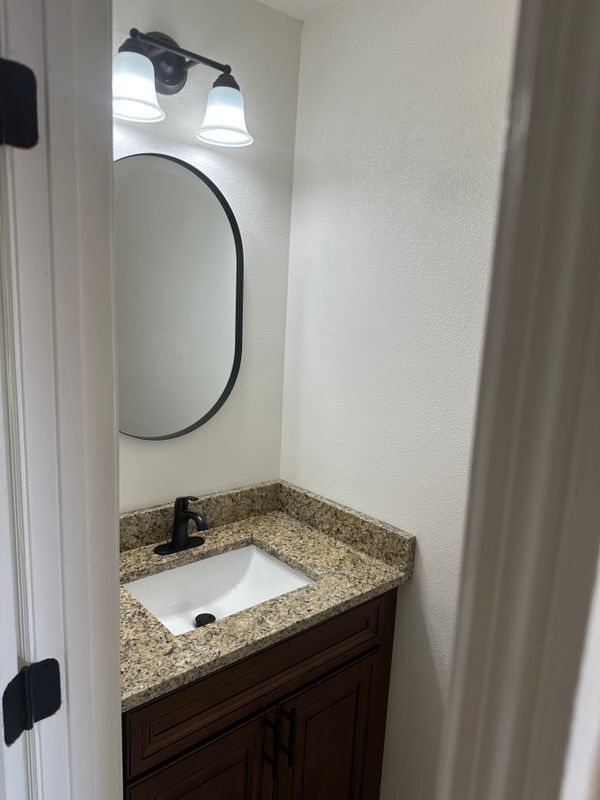 Foto del edificio - 135 Jones Ln