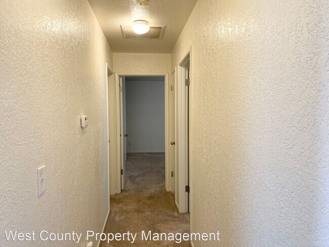 Foto del edificio - 3 br, 2 bath House - 8709 Windsor Rd