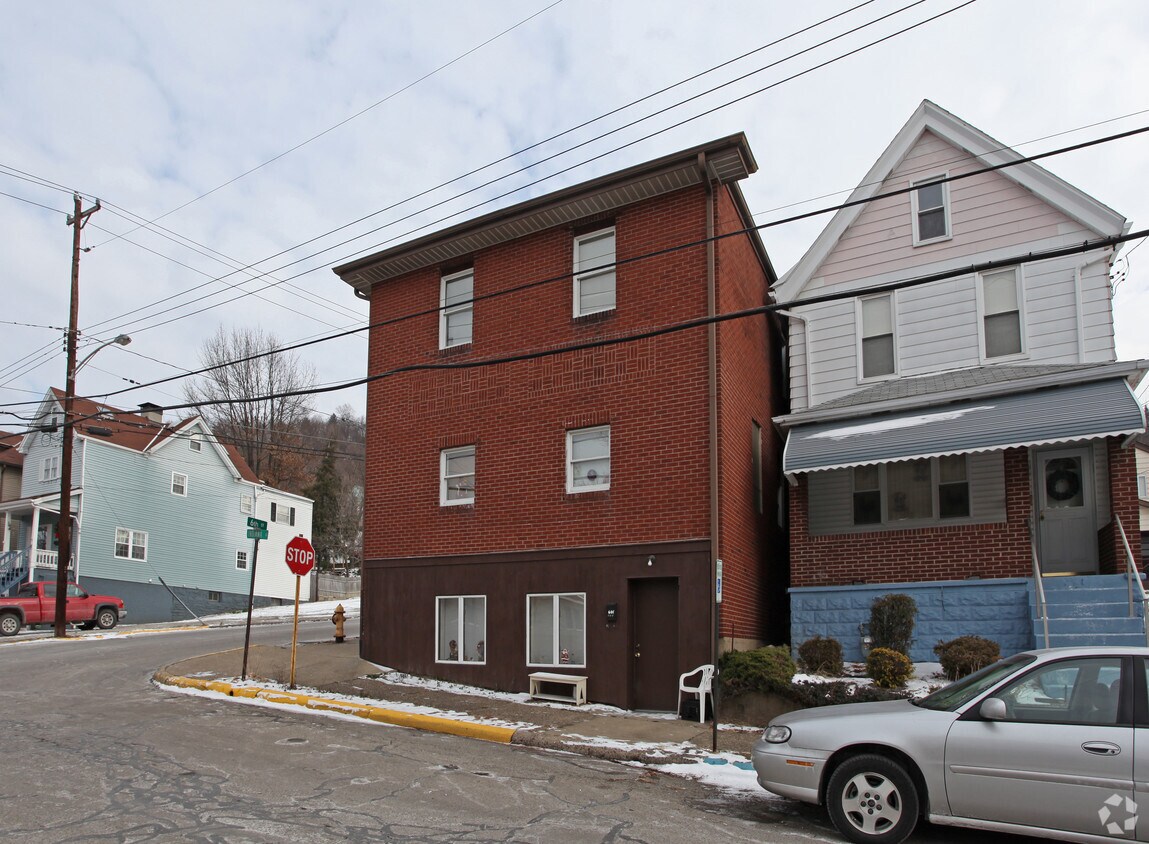 601 Indiana Ave, Glassport, PA 15045 Apartments in Glassport, PA