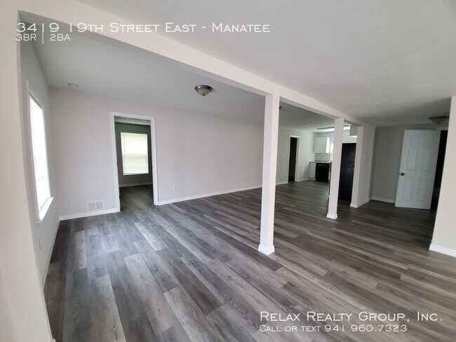 Building Photo - 3419 19th St E