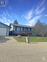 Building Photo - 9911 74 Ave
