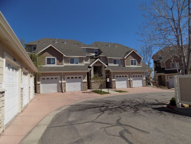 Building Photo - 3945 Landings Dr