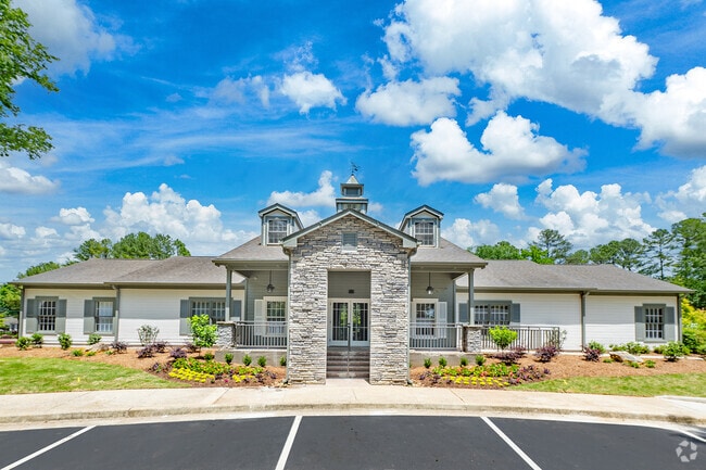Building Photo - MAA Providence Main