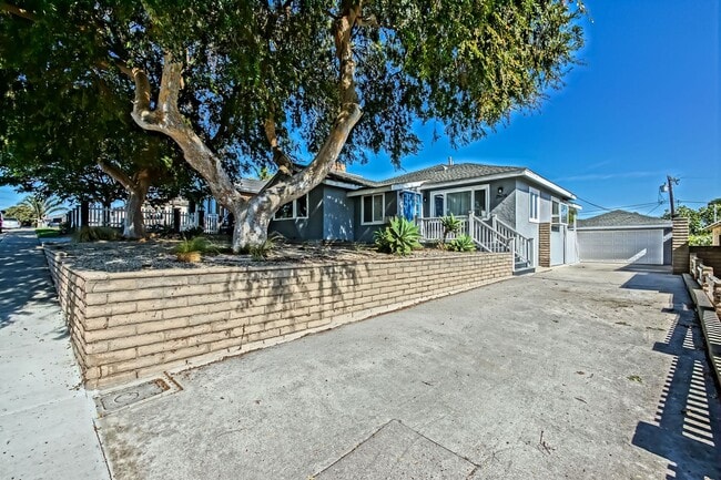 Photo - 2809 Carlsbad Street House