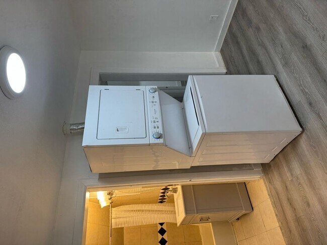 Foto del edificio - 7610 Steadman St