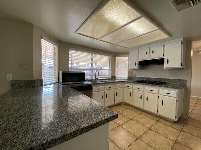 Foto del edificio - 5849 W Cherokee Ave