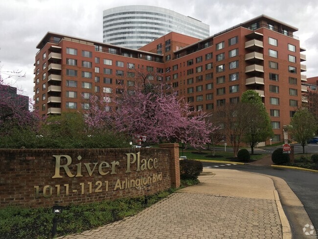 Building Photo - 1121 ARLINGTON