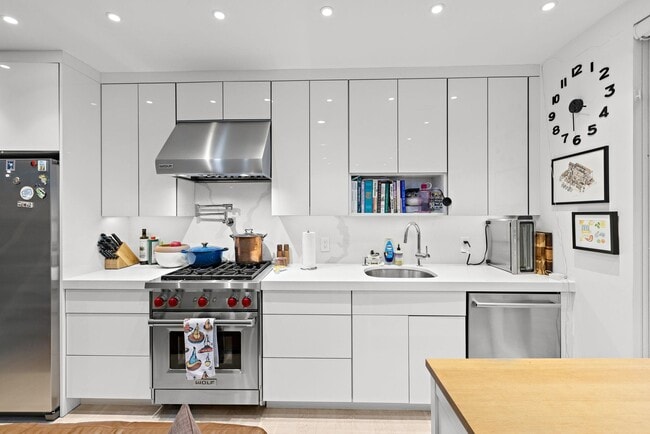 Building Photo - 313 Washington St