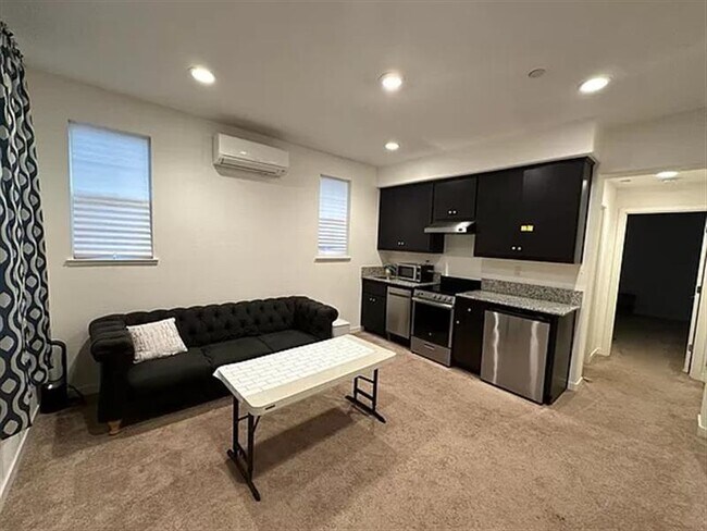 Foto del edificio - 1025 S Prosperity St