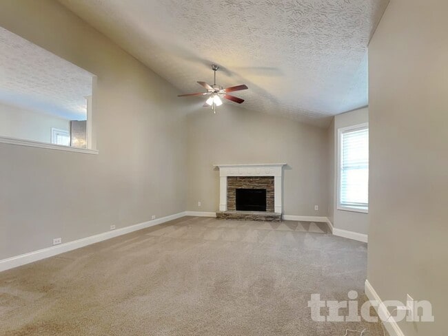 Building Photo - 97 Farmington Dr