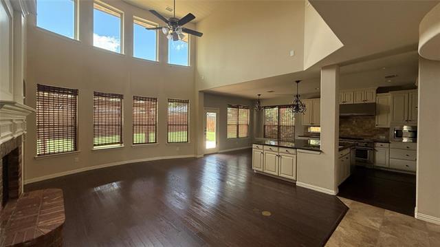 Foto del edificio - 12571 Valley Spring Dr