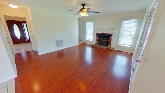 Building Photo - 6741 Foxberry Rd