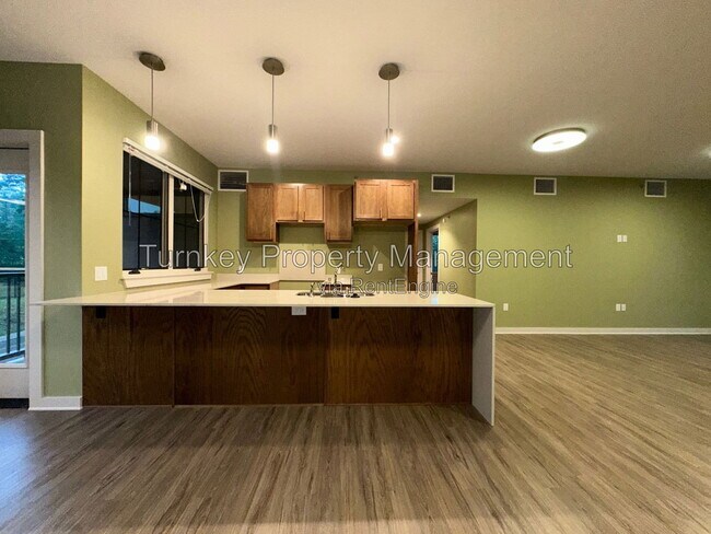 Foto del edificio - 3223 Kavanaugh Blvd