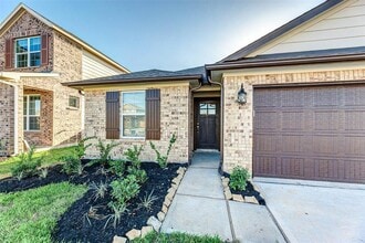 Building Photo - 7214 Toluca Dr