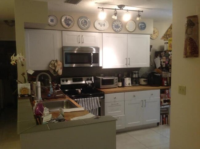 Foto del edificio - 14888-14888 Wedgefield Dr