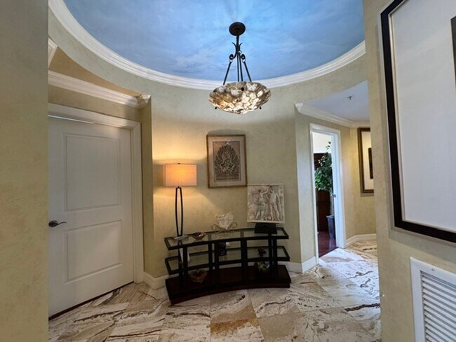 Building Photo - 14380 Riva Del Lago Dr