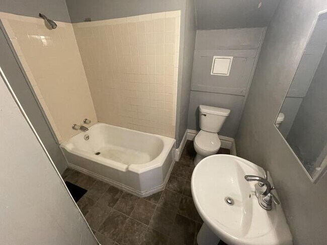 Foto del edificio - 1051 6th St