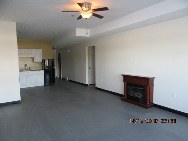 Natural Gas Fire Place - 144 Donats Brow