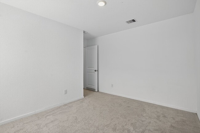 Building Photo - 21255 Fieni Dr