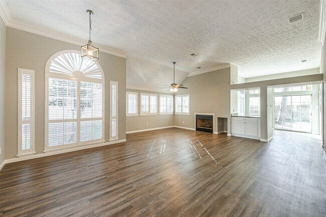 Building Photo - 5507 Village Springs Dr