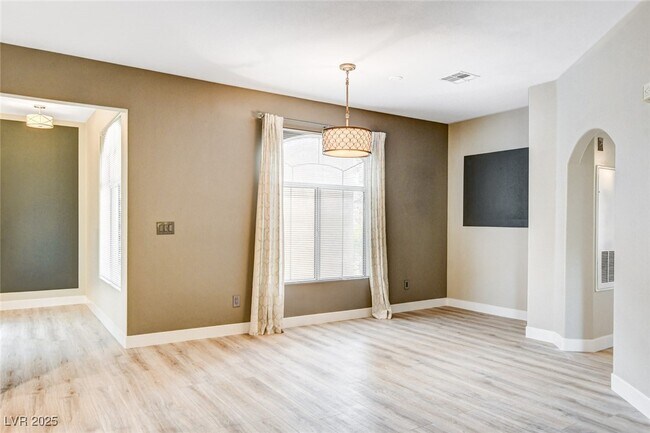 Building Photo - 8729 Red Brook Dr