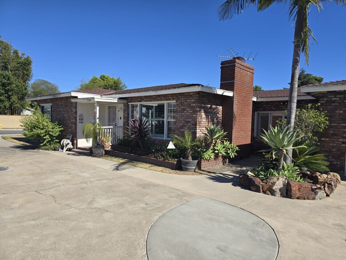 Primary Photo - Single Family Home in Midway City for Rent