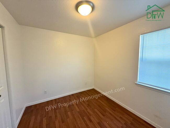Building Photo - Charming 2 Bed / 1.5 Bath Townhome for Lease in Celina
