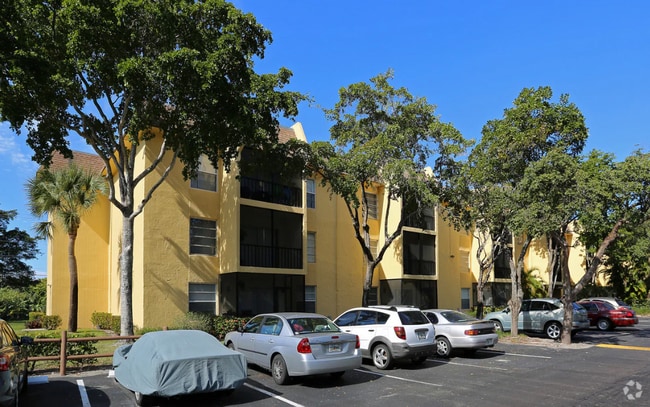 Building Photo - 450 NW 20th St