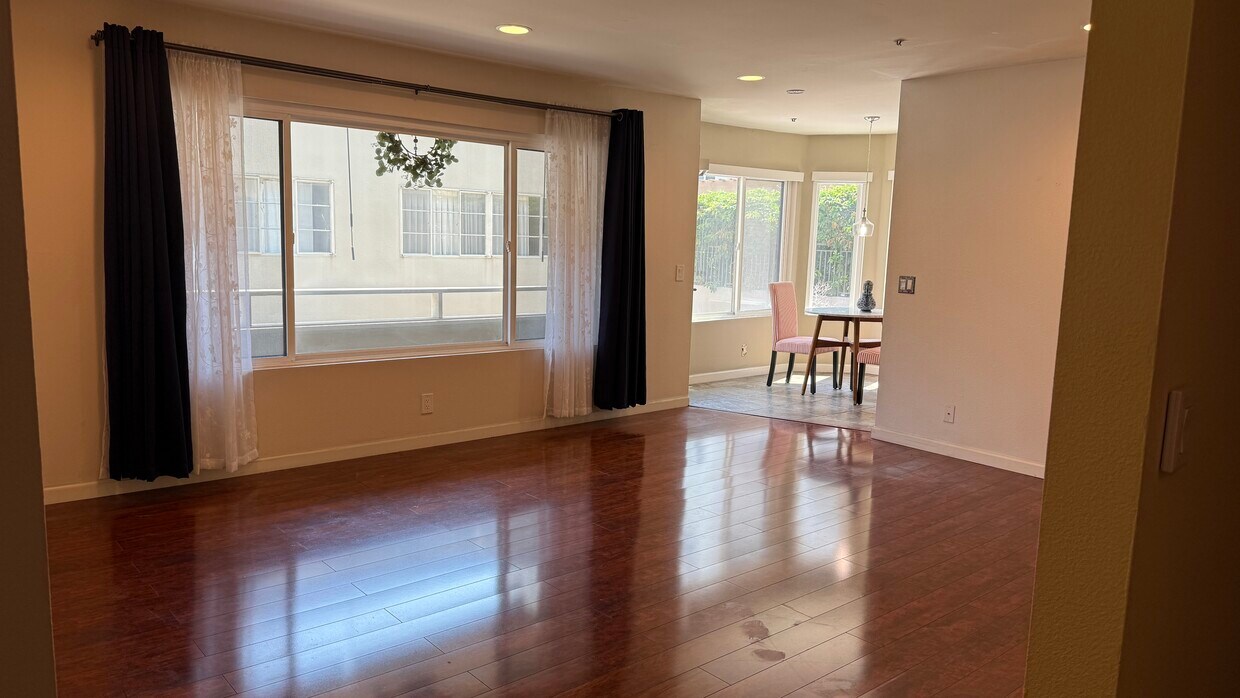 Foto principal - 3290 Sixth Ave