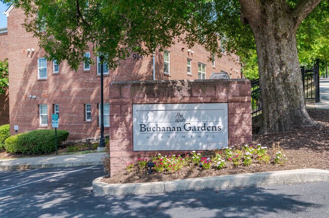 Foto del edificio - Buchanan Gardens Apartments