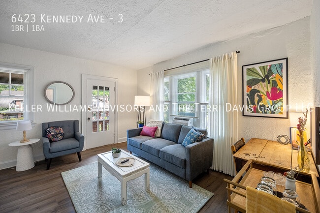 Foto del edificio - 6423 Kennedy Ave