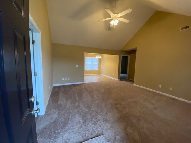 Building Photo - All brick Rental Home