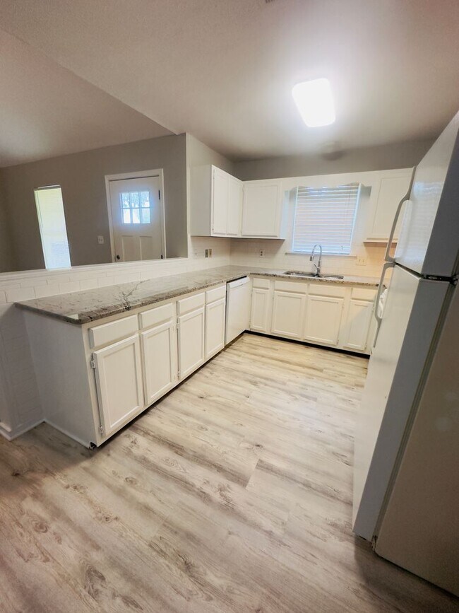 Building Photo - 2 Bed / 2 Bath home in Madison