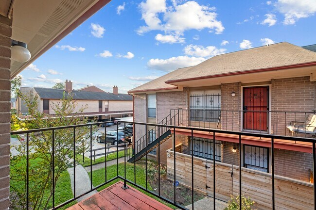 Foto del edificio - 12955 Woodforest Blvd
