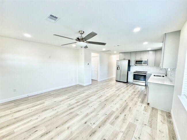 Foto del edificio - 5127 Avenue L