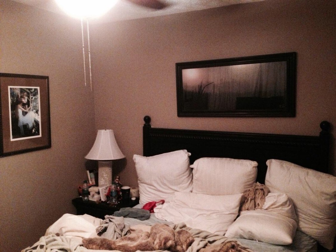 Foto del edificio - 630 Meadowbrook Rd