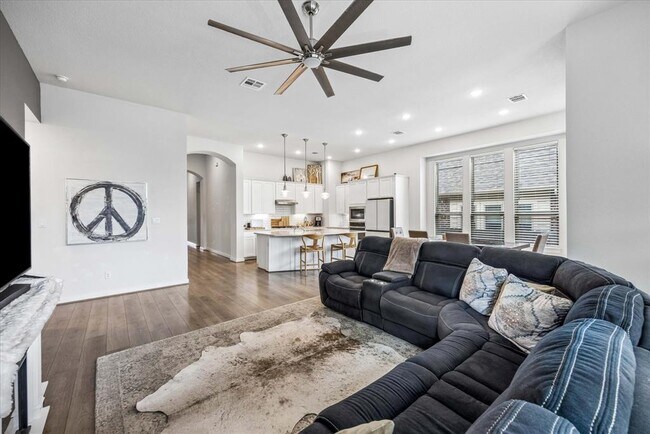 Foto del edificio - 320 Teakmill Trail