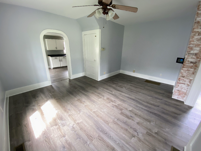 Building Photo - 111 Covington Ave