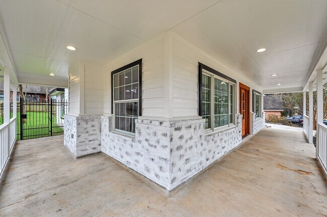 Foto del edificio - 12744 Point Aquarius Blvd