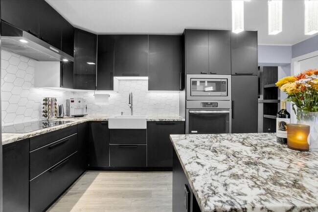 Foto del edificio - 16405 E Layton Ave