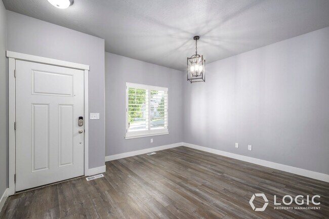 Foto del edificio - Beautiful Home in Midvale!