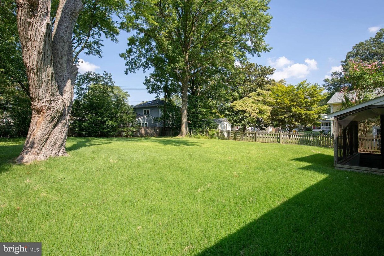 Primary Photo - 108 Cedar Rd