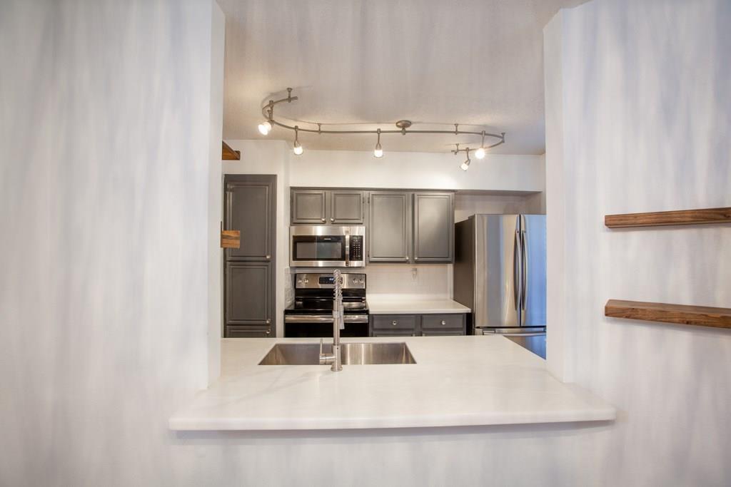 Foto principal - 3101 Townbluff Dr
