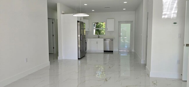 Building Photo - 5216 29th St SW